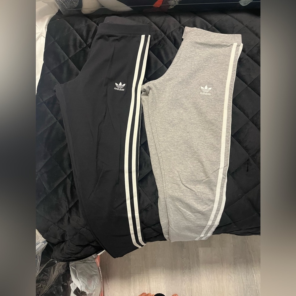 Adidas original 3 stripe women’s leggings
